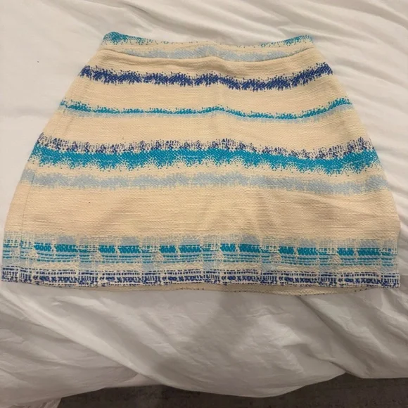 Alice and Olivia Skirt Size 2 - Picture 3 of 3